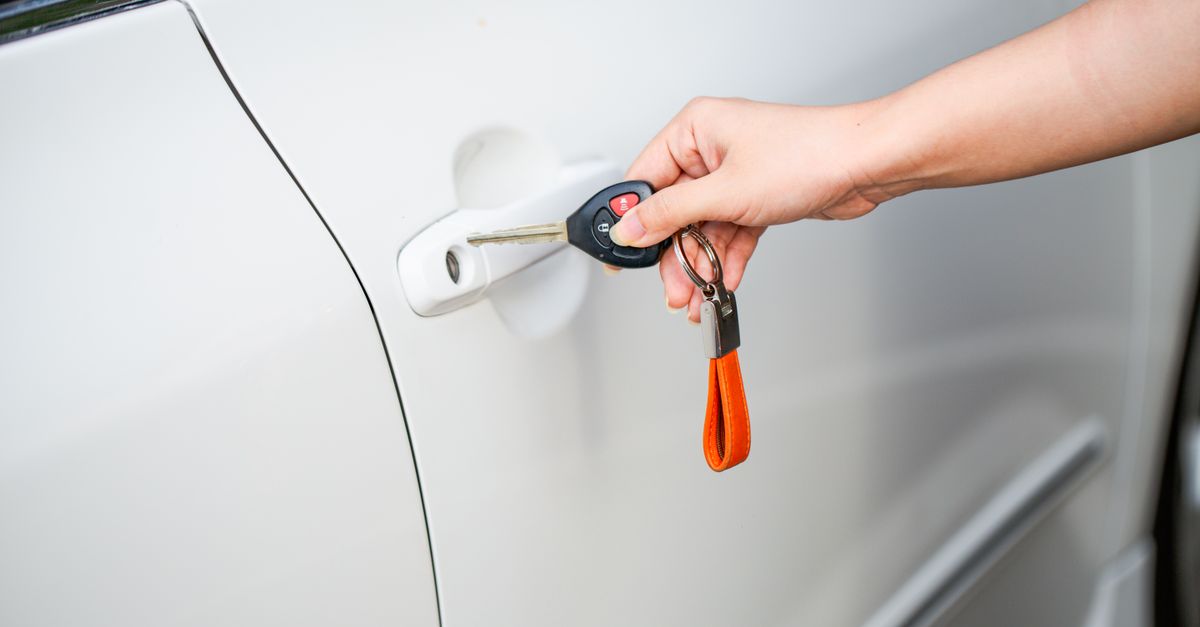 Nissan car key fob — Midtown Locksmith NYC Inc