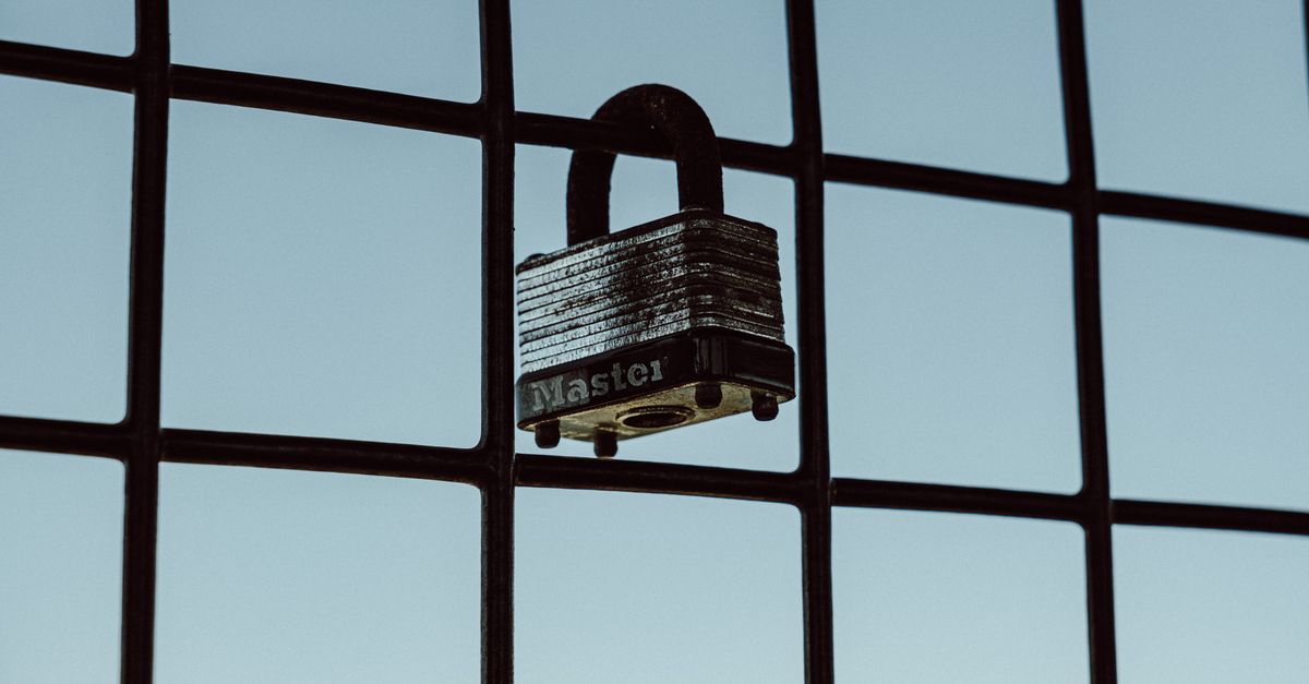 How to Spot and Avoid Locksmith Scams in New York City — Midtown Locksmith NYC Inc