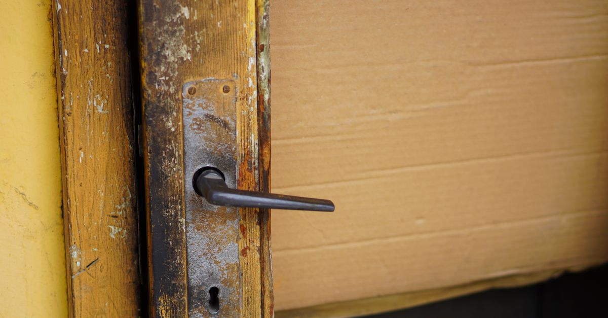 Mortise Lock vs. Cylinder Lock: Which Does Your NYC Apartment Have? — Midtown Locksmith NYC Inc