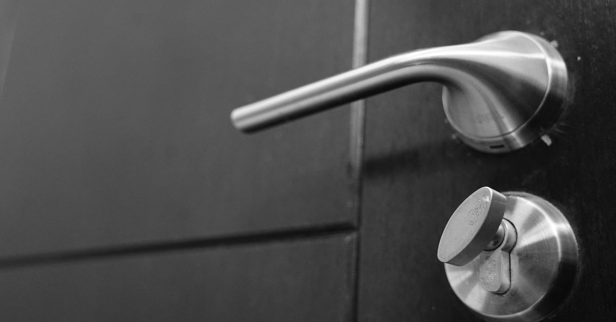 locksmith service technician — Midtown Locksmith NYC Inc